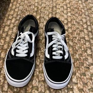 VANS Classic Old Skool Black Women’s 8/Men’s 6.5